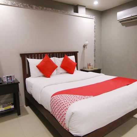 Oyo 103 Artina Suites Hotel Makati City Zewnętrze zdjęcie