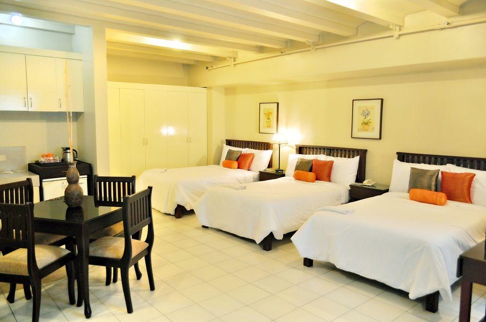 Oyo 103 Artina Suites Hotel Makati City Zewnętrze zdjęcie