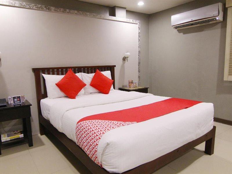 Oyo 103 Artina Suites Hotel Makati City Zewnętrze zdjęcie