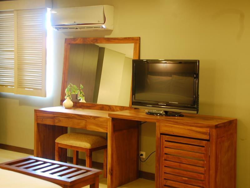 Oyo 103 Artina Suites Hotel Makati City Zewnętrze zdjęcie