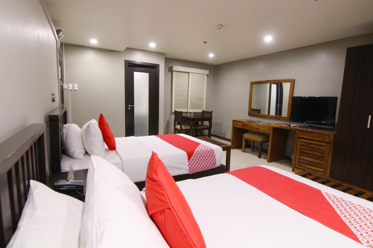 Oyo 103 Artina Suites Hotel Makati City Zewnętrze zdjęcie