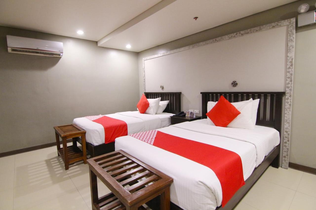 Oyo 103 Artina Suites Hotel Makati City Zewnętrze zdjęcie