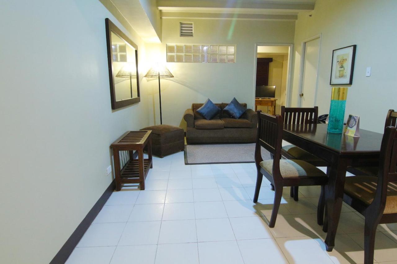 Oyo 103 Artina Suites Hotel Makati City Zewnętrze zdjęcie
