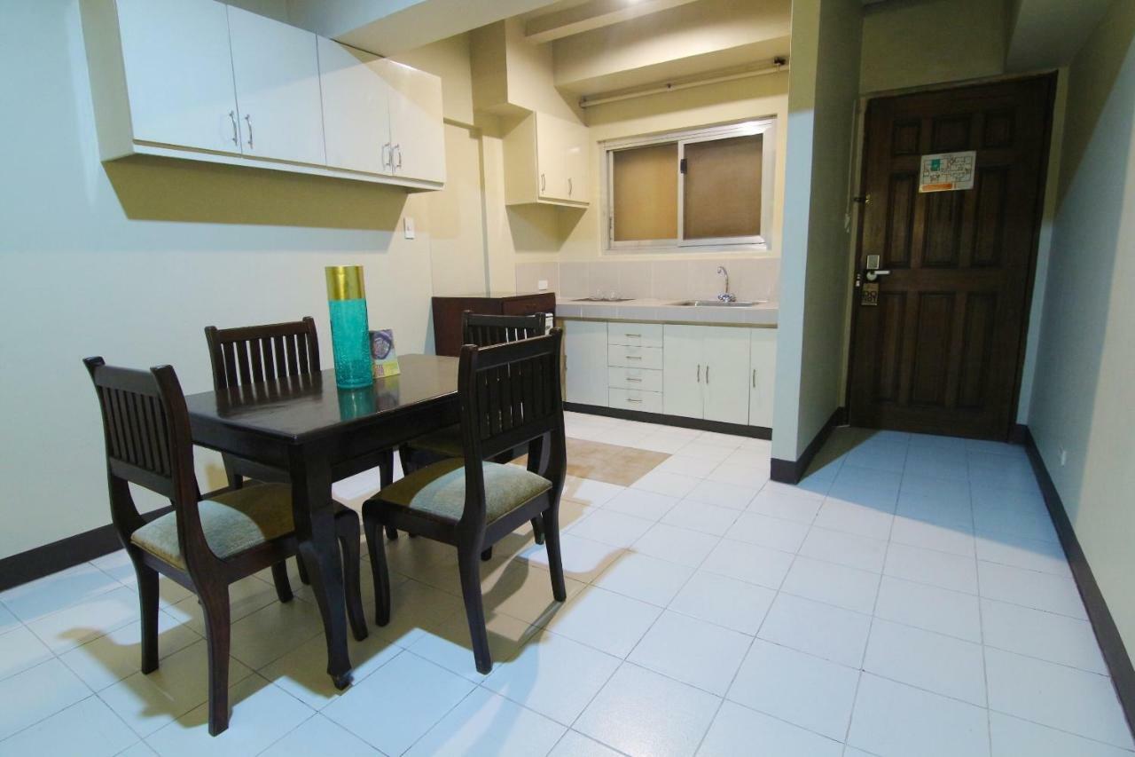 Oyo 103 Artina Suites Hotel Makati City Zewnętrze zdjęcie