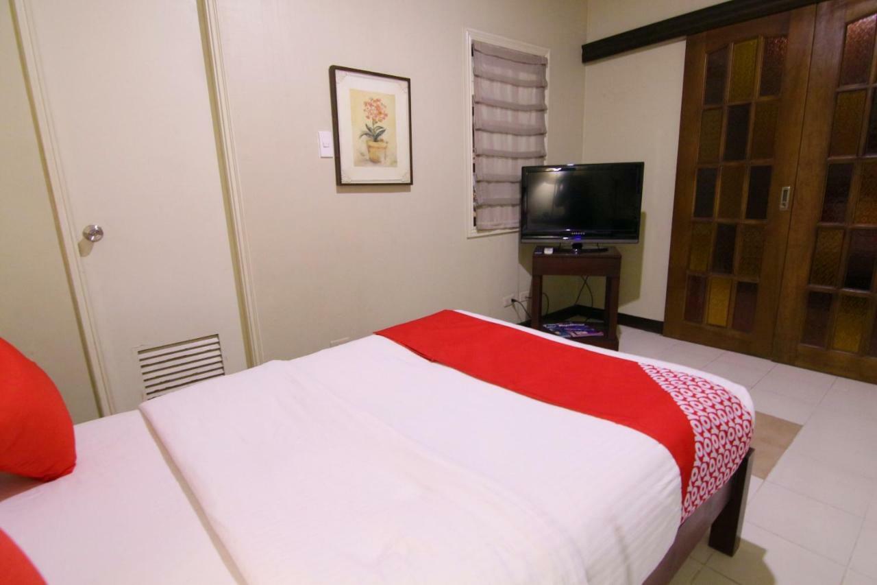 Oyo 103 Artina Suites Hotel Makati City Zewnętrze zdjęcie