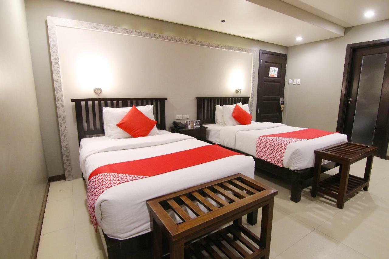 Oyo 103 Artina Suites Hotel Makati City Zewnętrze zdjęcie