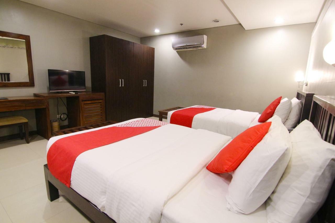Oyo 103 Artina Suites Hotel Makati City Zewnętrze zdjęcie