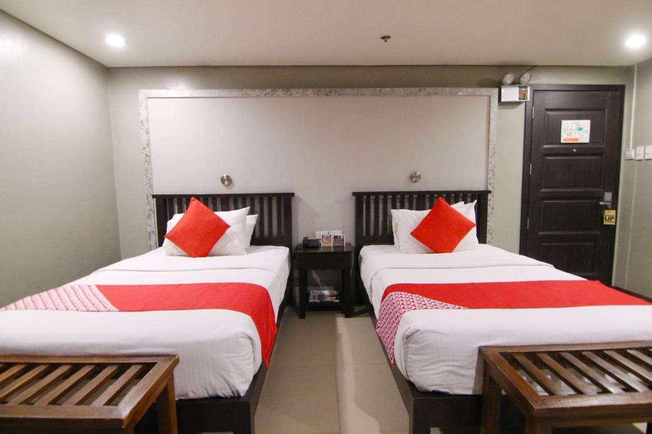 Oyo 103 Artina Suites Hotel Makati City Zewnętrze zdjęcie