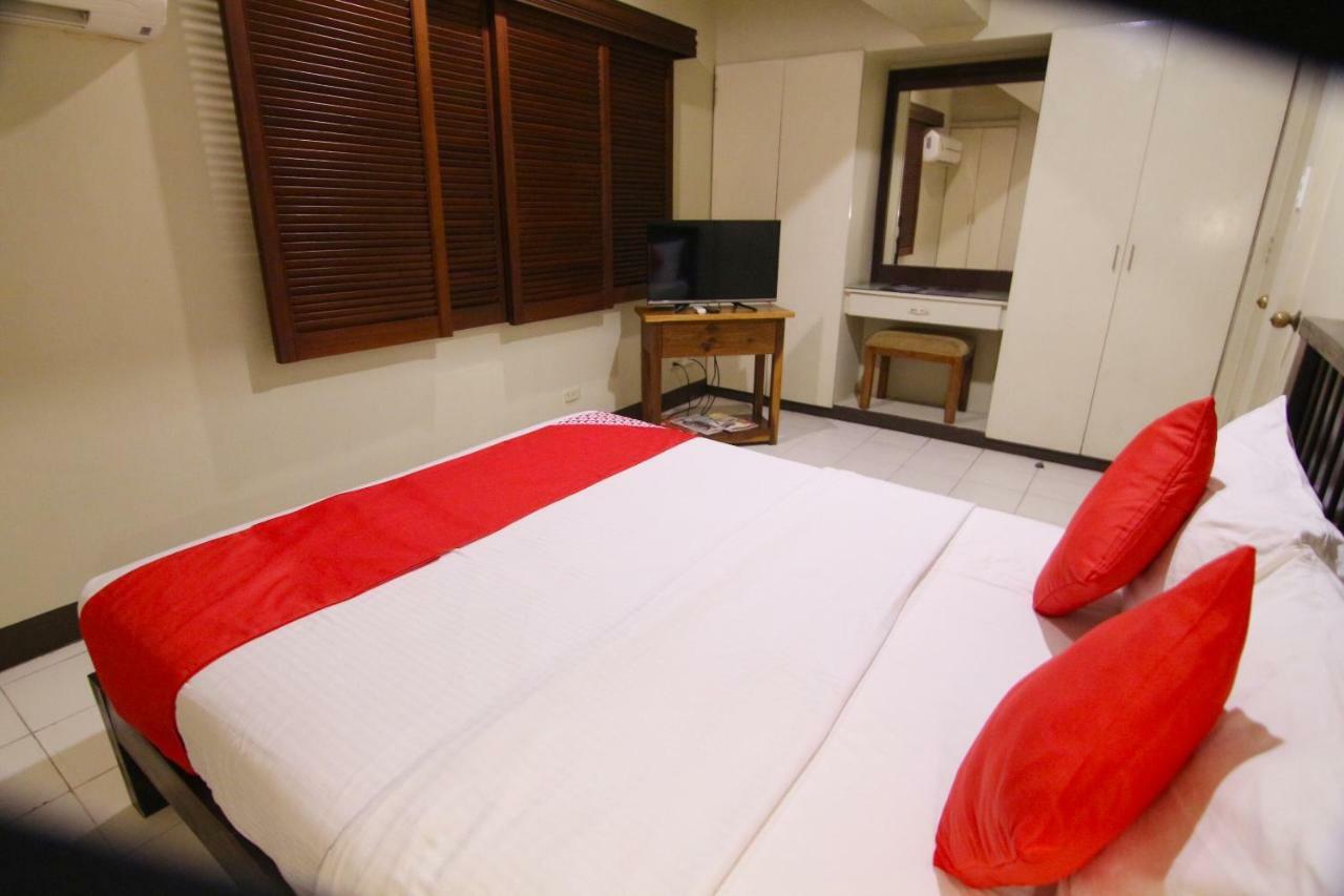 Oyo 103 Artina Suites Hotel Makati City Zewnętrze zdjęcie