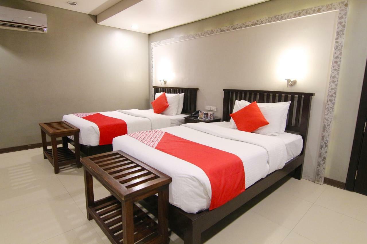 Oyo 103 Artina Suites Hotel Makati City Zewnętrze zdjęcie