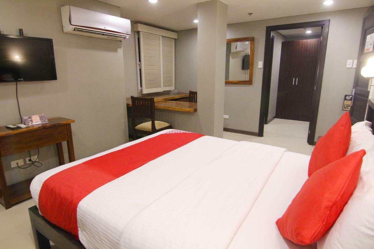 Oyo 103 Artina Suites Hotel Makati City Zewnętrze zdjęcie