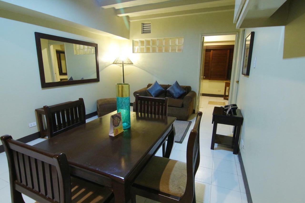Oyo 103 Artina Suites Hotel Makati City Zewnętrze zdjęcie